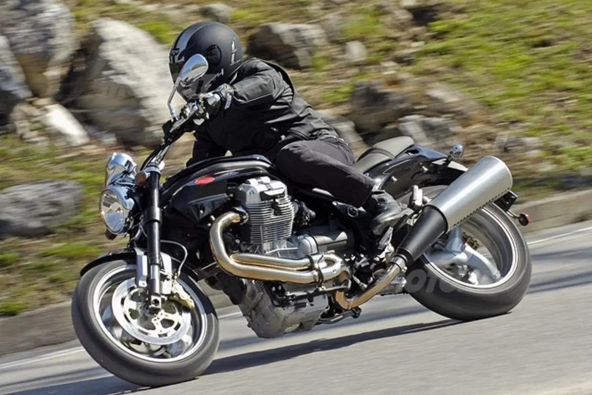 Moto Guzzi Griso 850 (12)