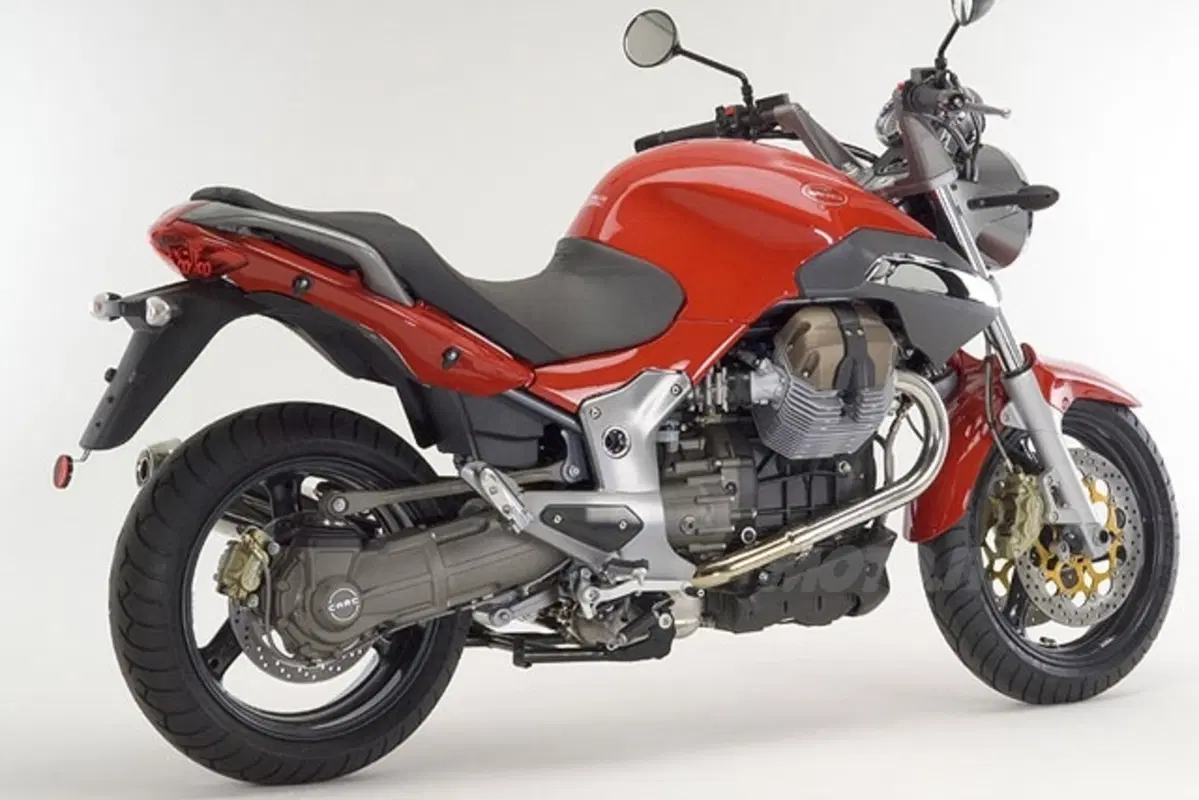Moto Guzzi Breva 850 (3)