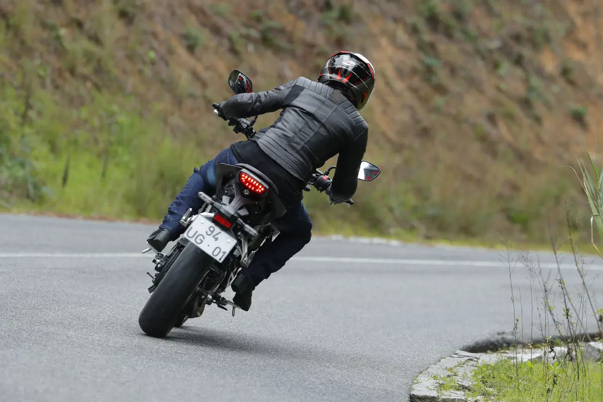 Honda CB125R (7)