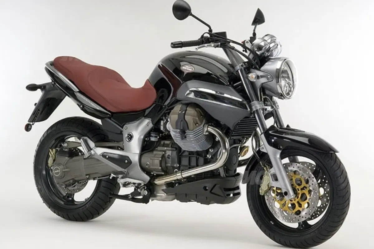 Moto Guzzi Breva 850 (5)