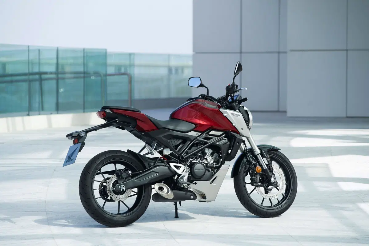 Honda CB125R (18)