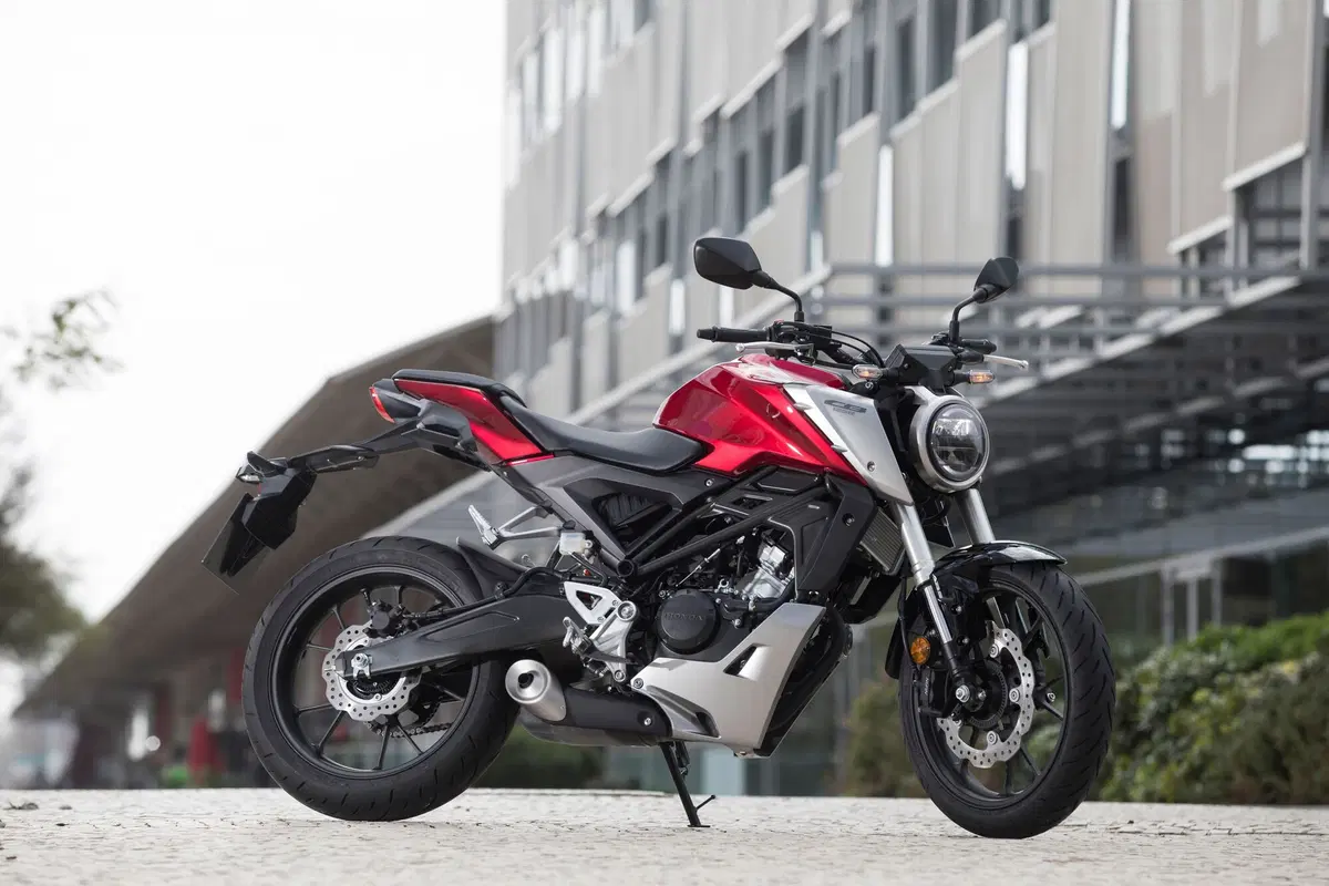 Honda CB125R (19)