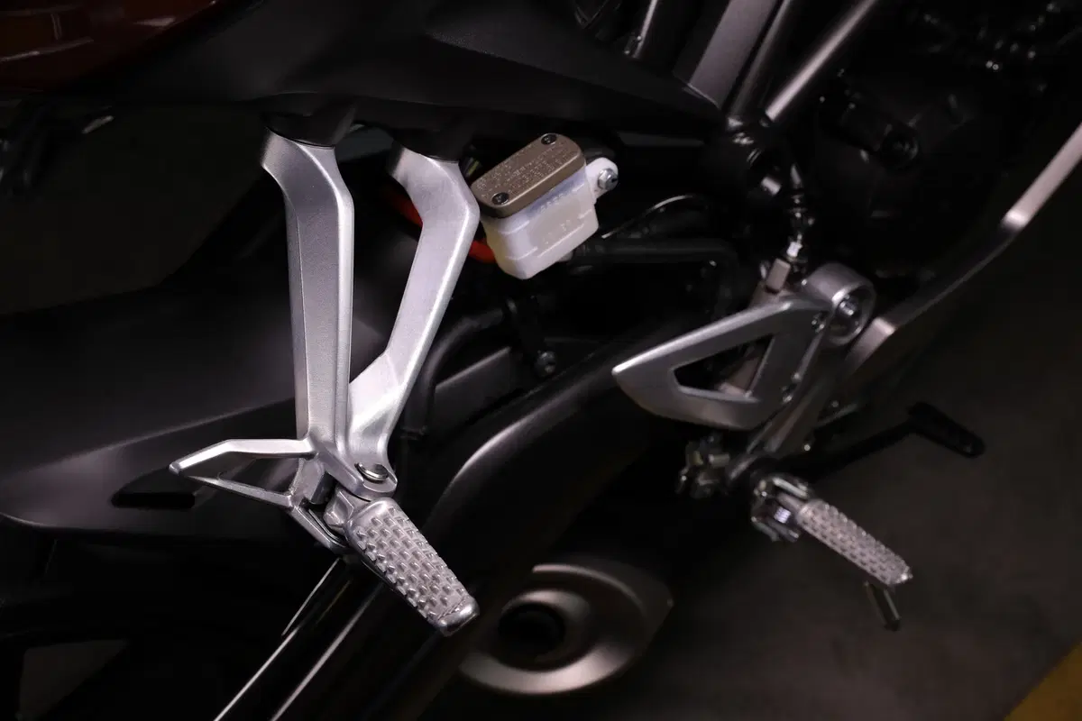 Honda CB125R (38)