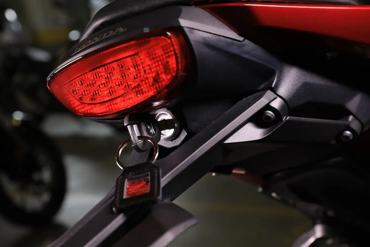Honda CB125R (45)