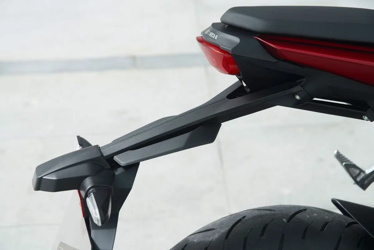 Honda CB125R (57)