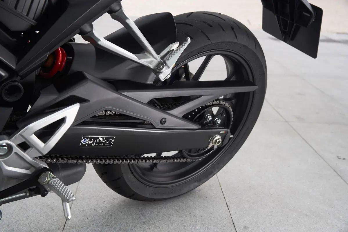 Honda CB125R (63)