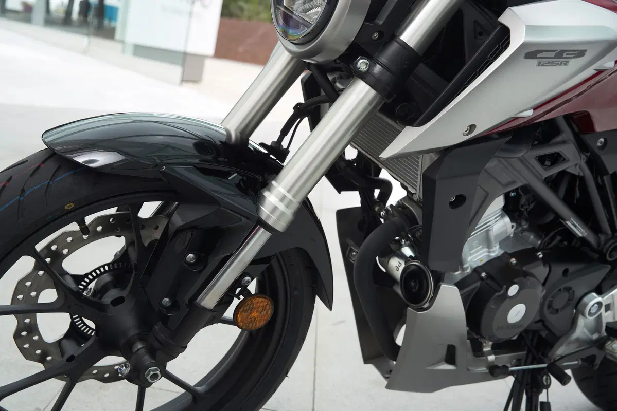 Honda CB125R (64)