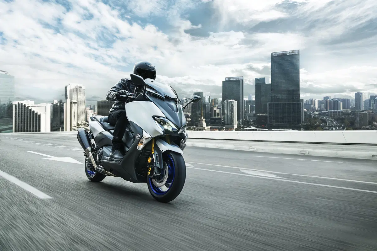 Nuovo Yamaha TMAX SX Sport Edition (2)