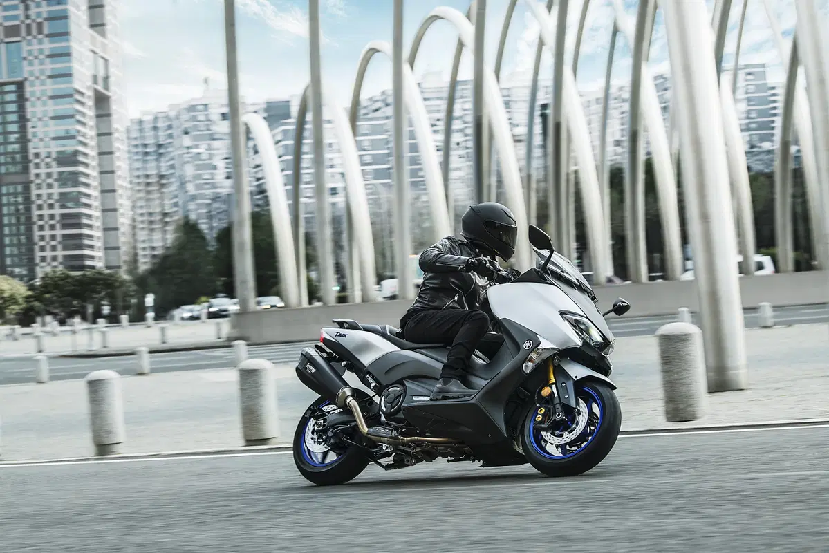 Nuovo Yamaha TMAX SX Sport Edition (4)