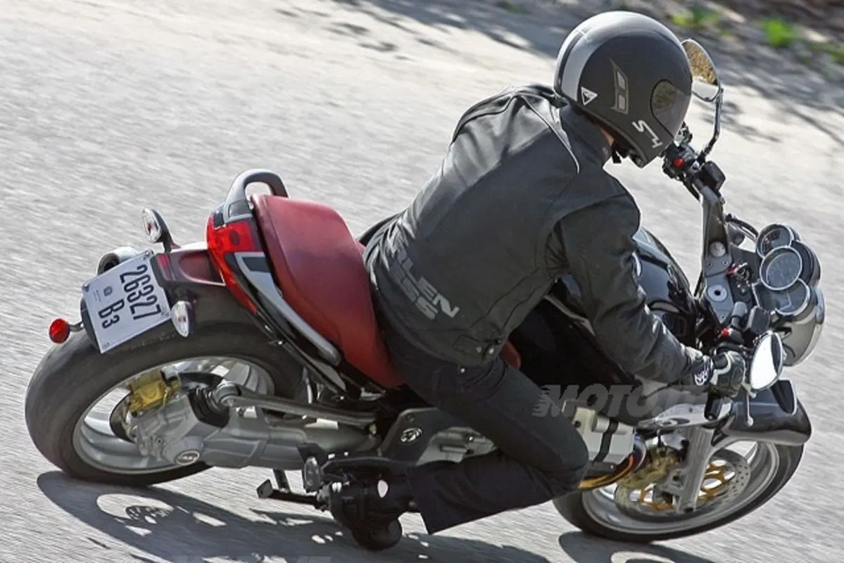 Moto Guzzi Breva 850 (14)