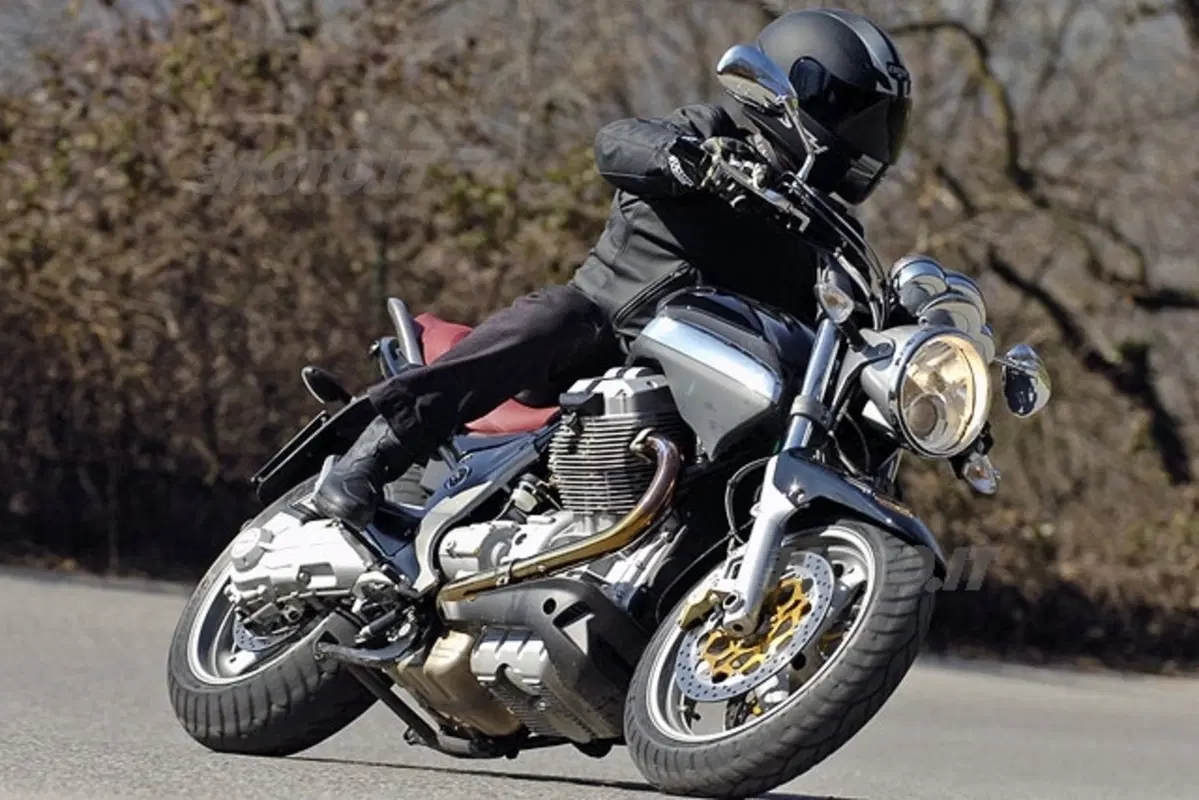 Moto Guzzi Breva 850 (15)