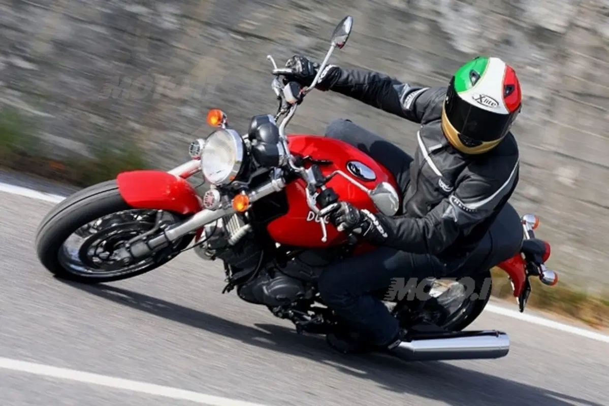 DUCATI Sport Classic GT 1000 (11)