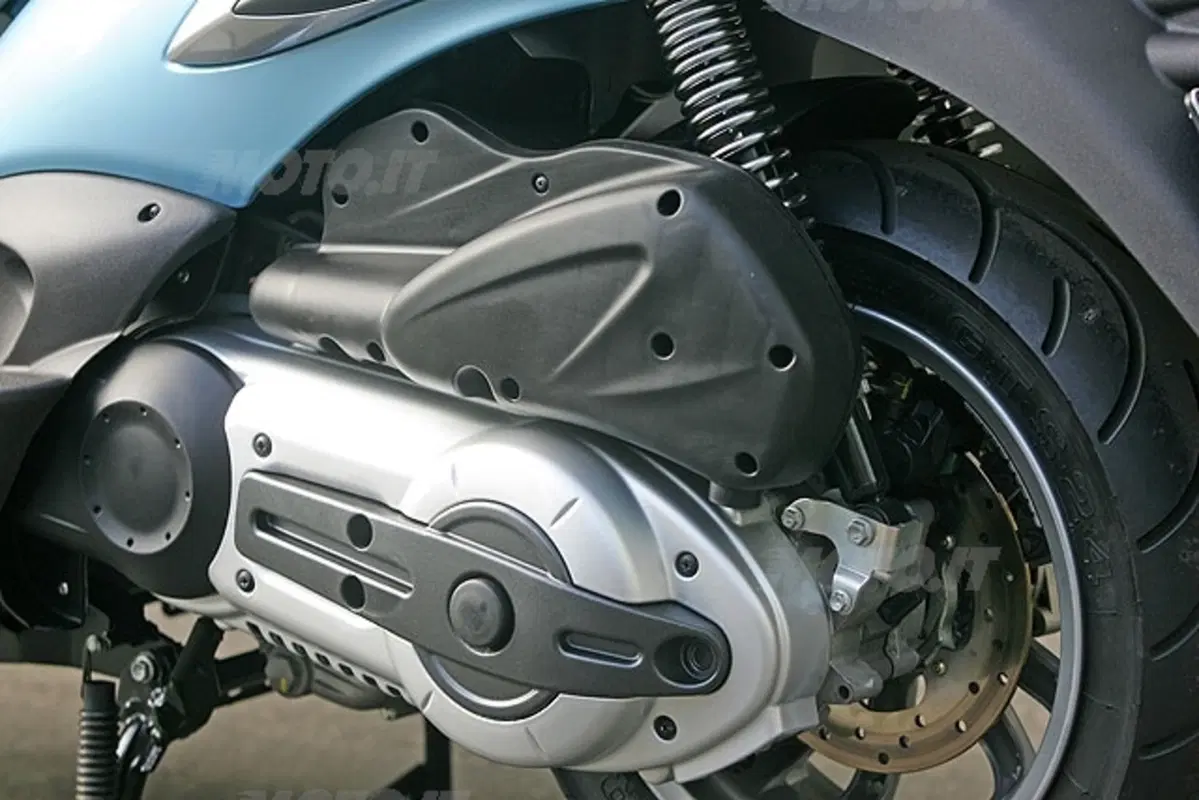 Piaggio Beverly 400 i.e. (4)