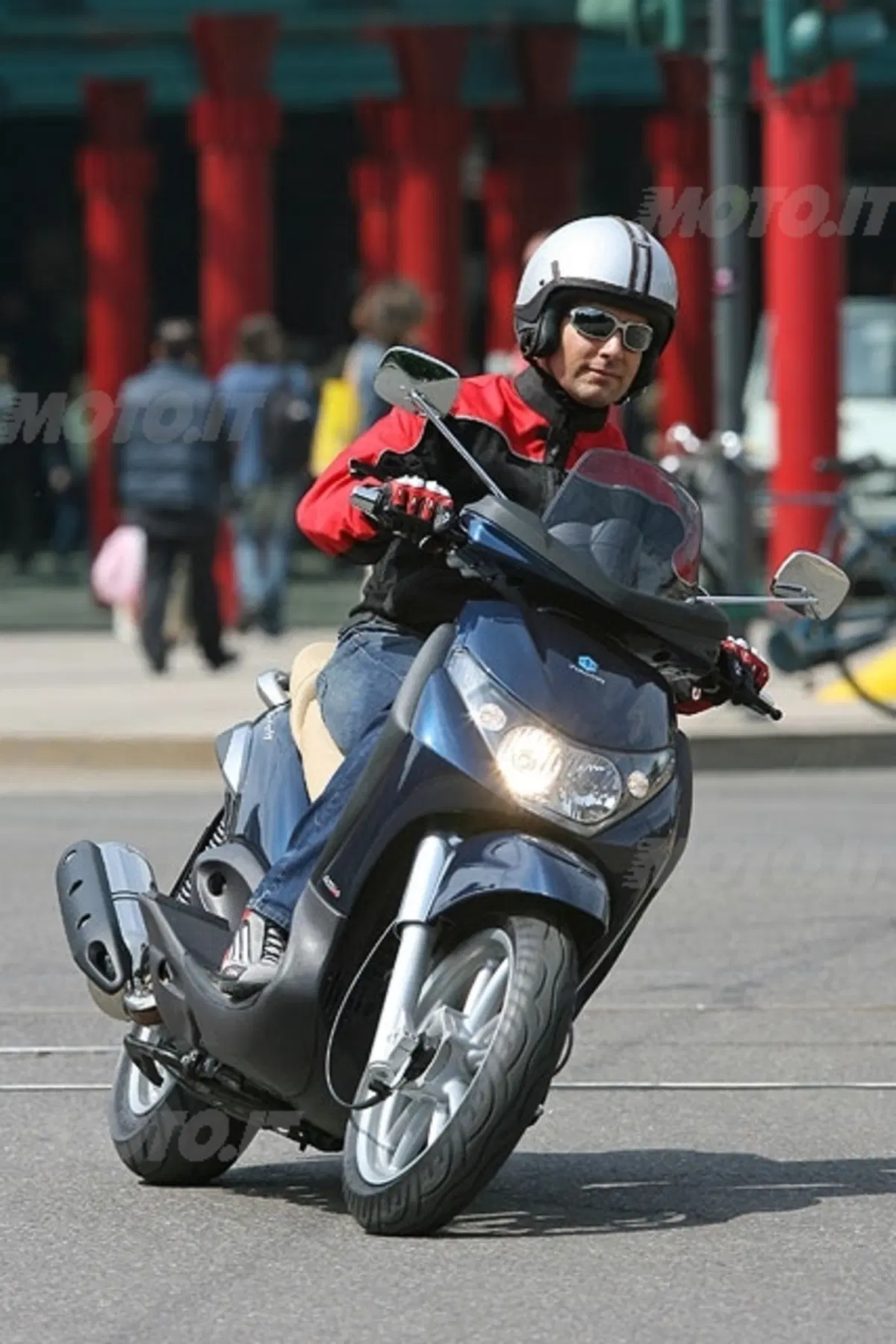 Piaggio Beverly 400 i.e. (9)