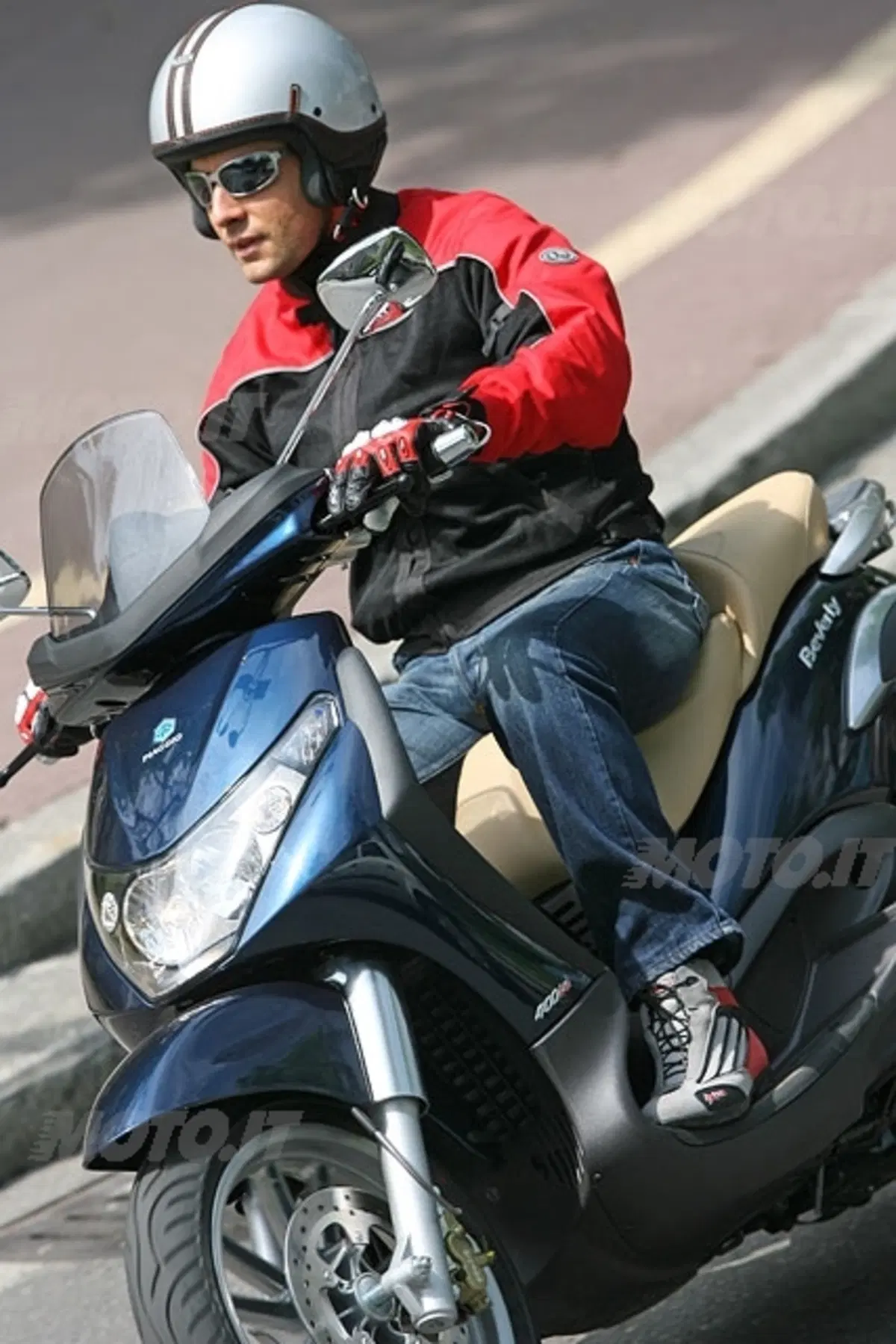 Piaggio Beverly 400 i.e. (11)