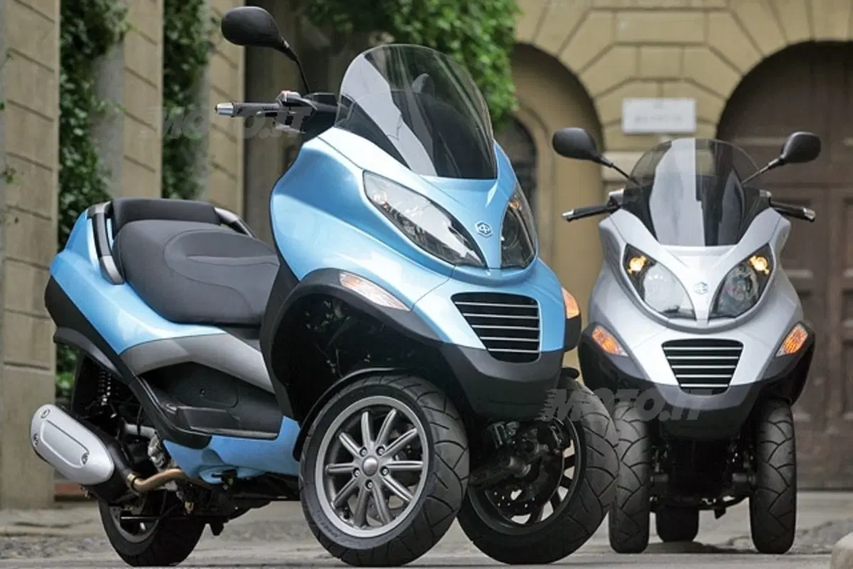PIAGGIO MP3 (3)