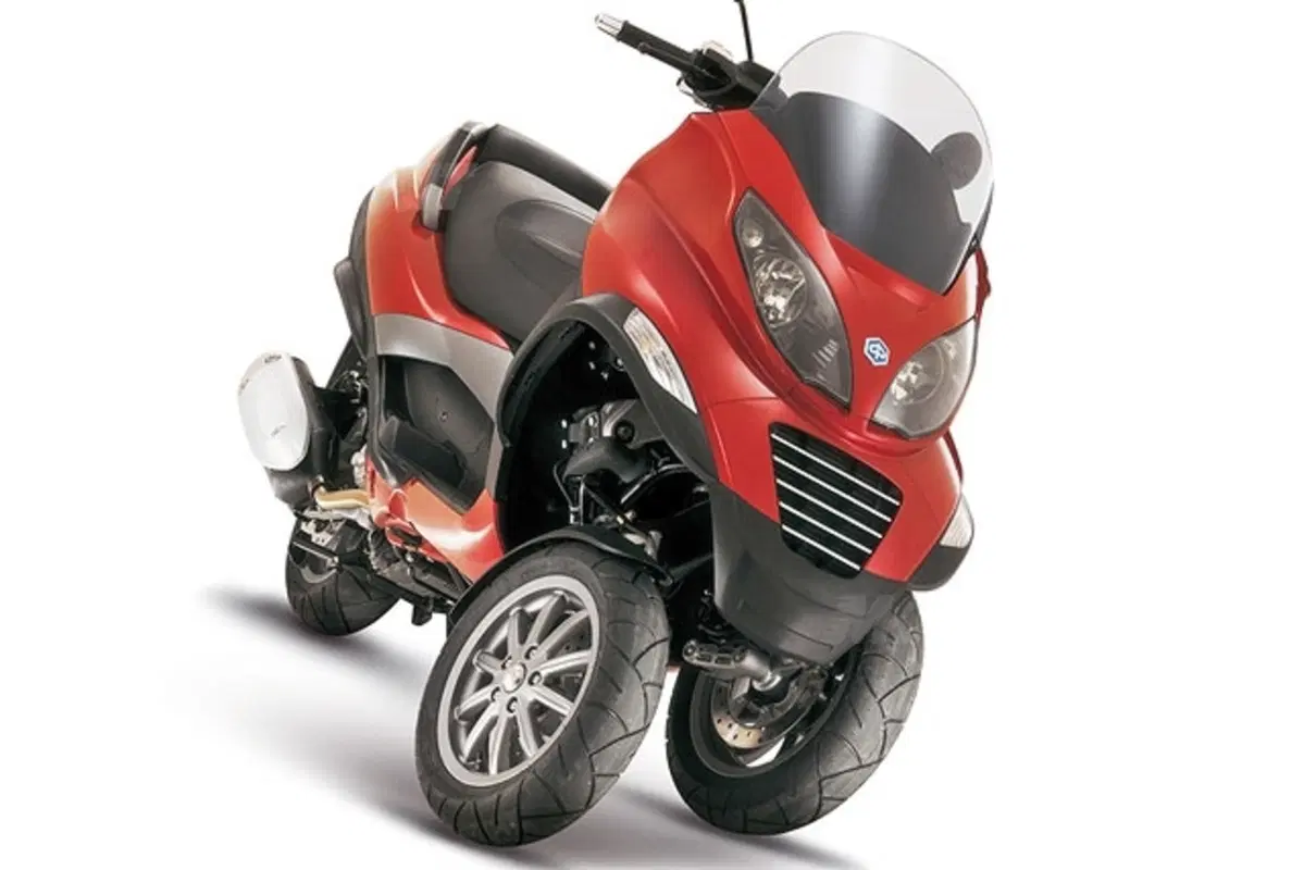 PIAGGIO MP3 (4)