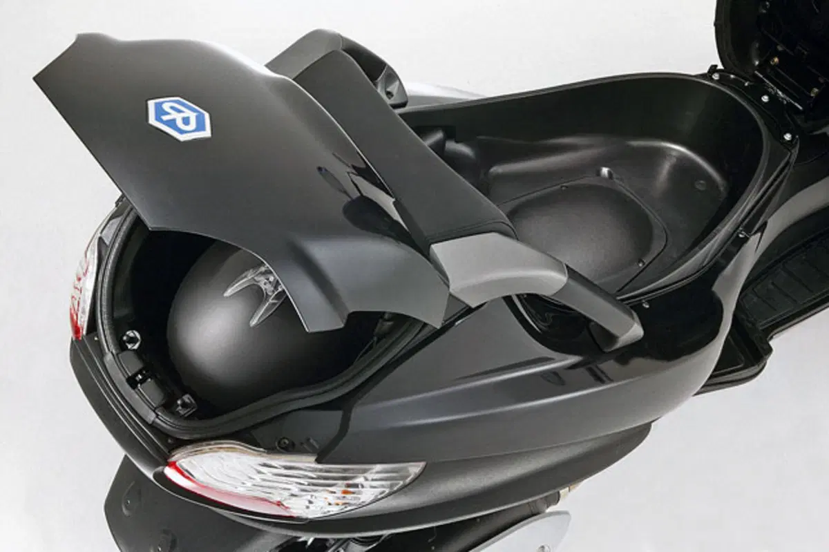 PIAGGIO MP3 (8)