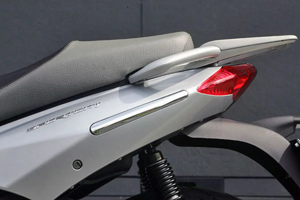 APRILIA SPORTCITY 250 i.e. (7)
