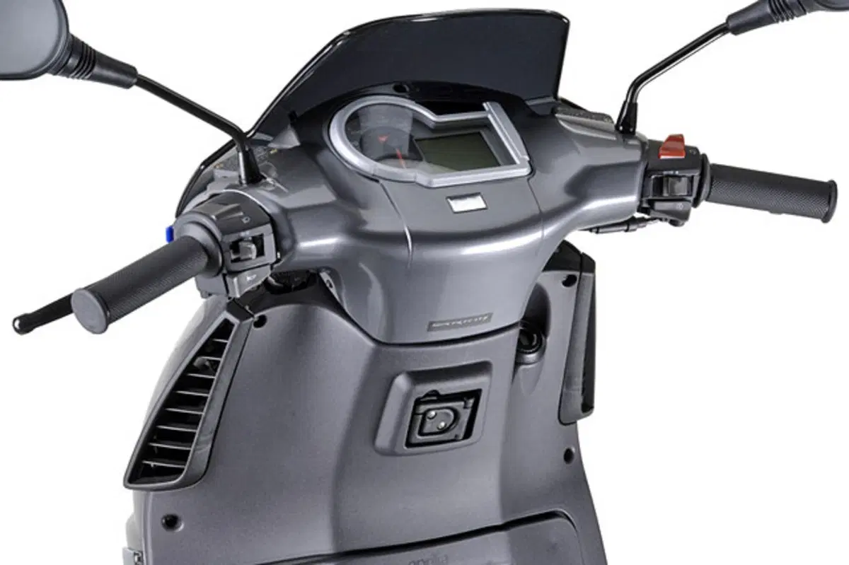 APRILIA SPORTCITY 250 i.e. (8)