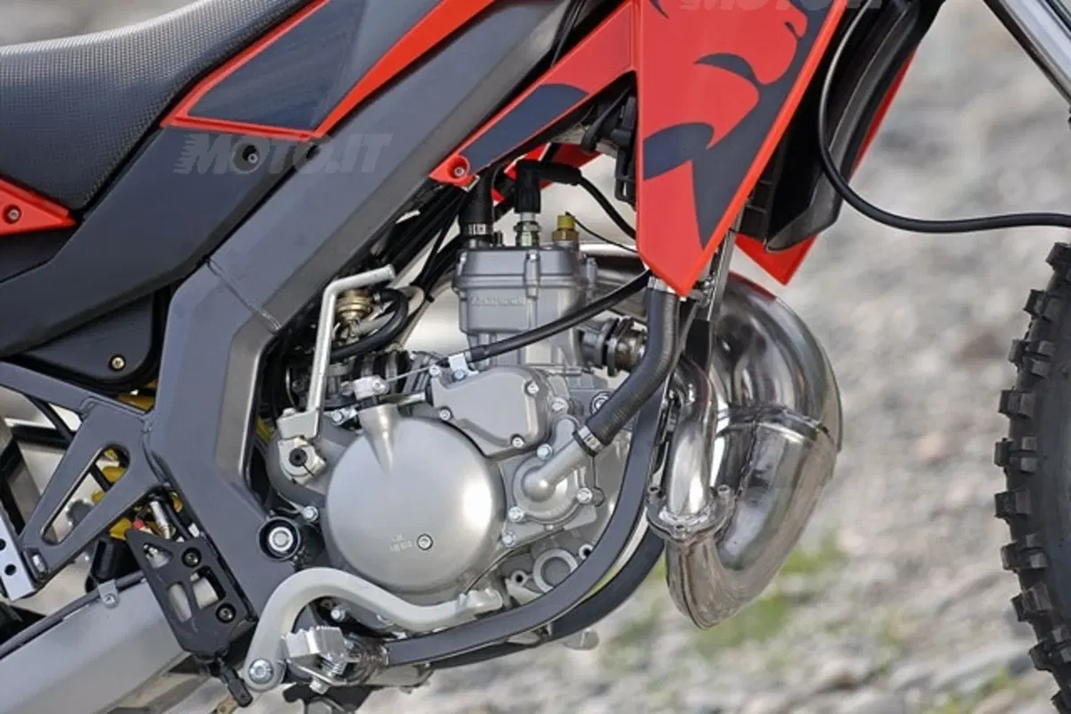 APRILIA RS 50, RX 50, SX 50 2006 (9)