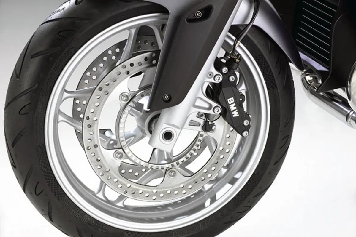 BMW R 1200 R (8)