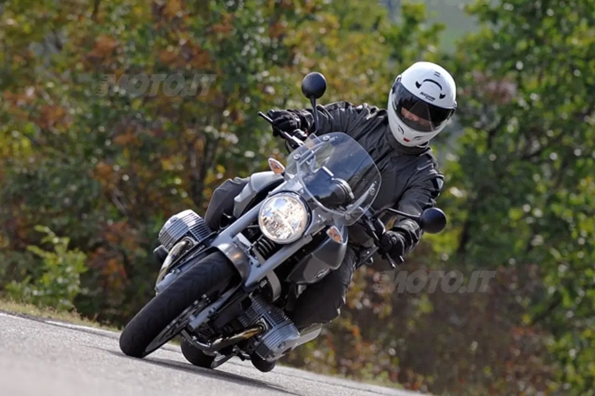 BMW R 1200 R (9)