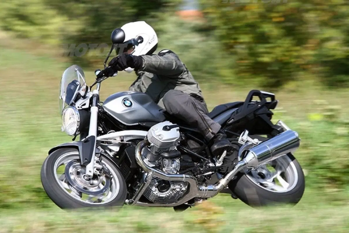 BMW R 1200 R (10)