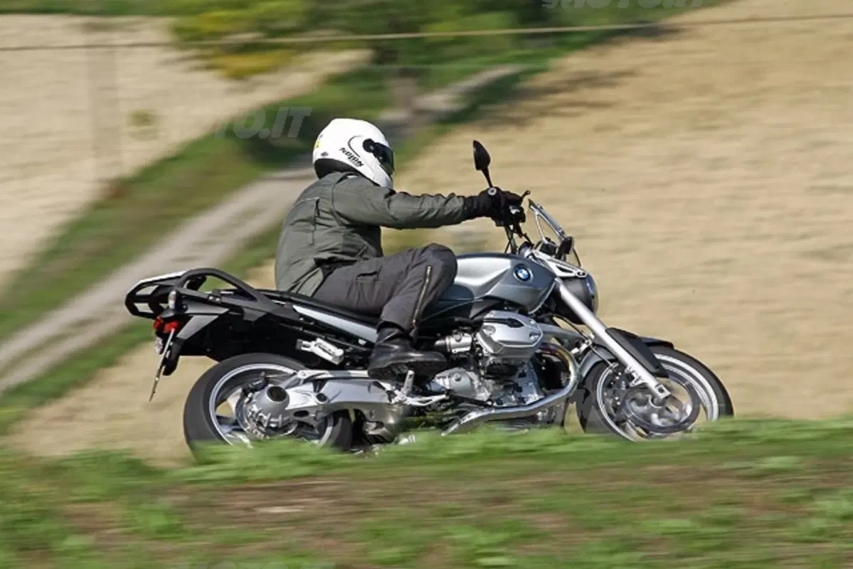 BMW R 1200 R (11)