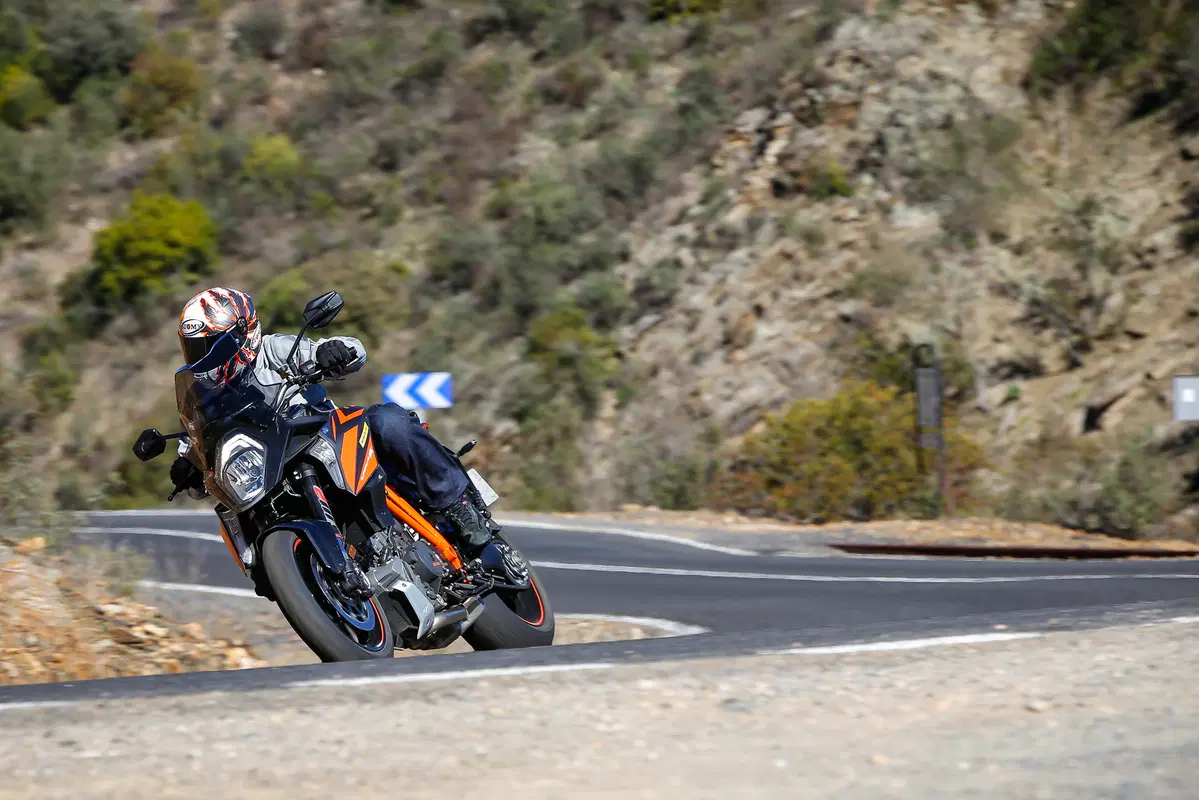 Michelin Road 5. Tanti chilometri e gran tenuta sul bagnato (9)