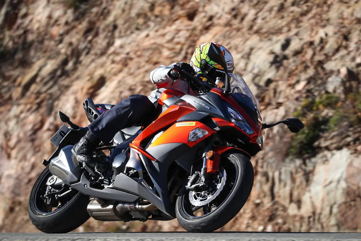 Michelin Road 5. Tanti chilometri e gran tenuta sul bagnato (13)