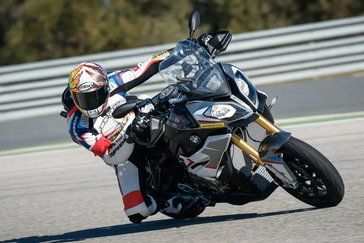 Michelin Road 5. Tanti chilometri e gran tenuta sul bagnato (7)