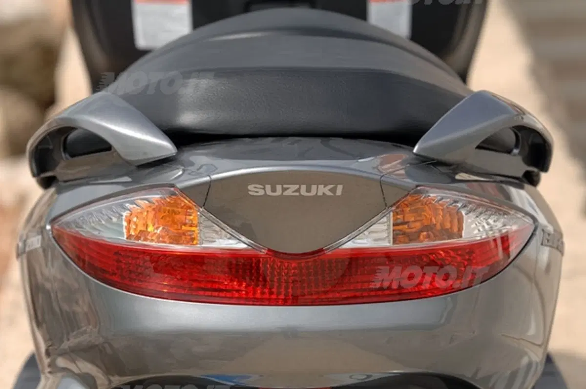 SUZUKI Burgman 200 (5)