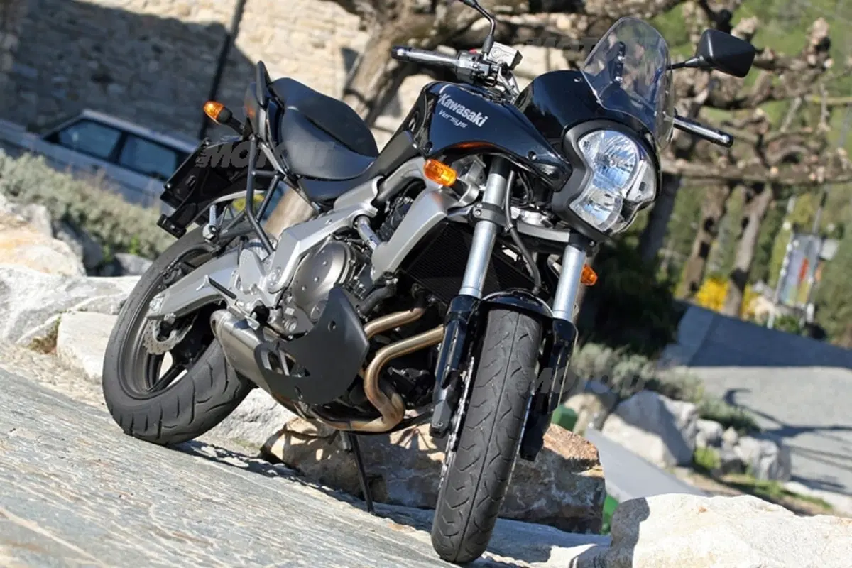 KAWASAKI VERSYS 650 (2)