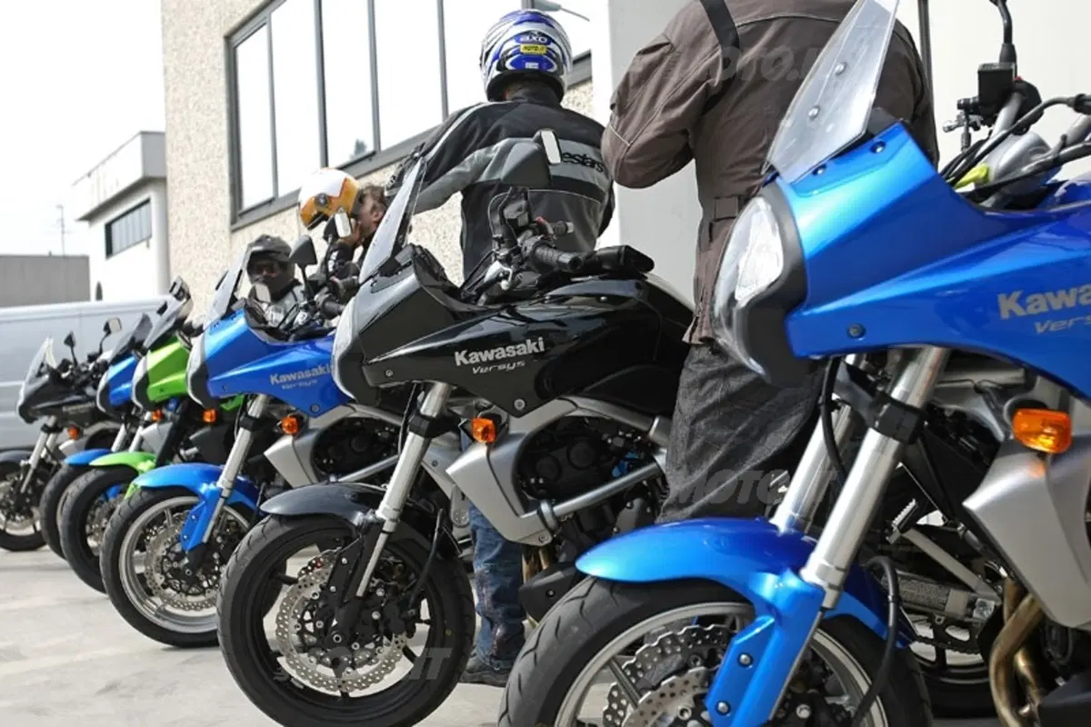 KAWASAKI VERSYS 650 (10)
