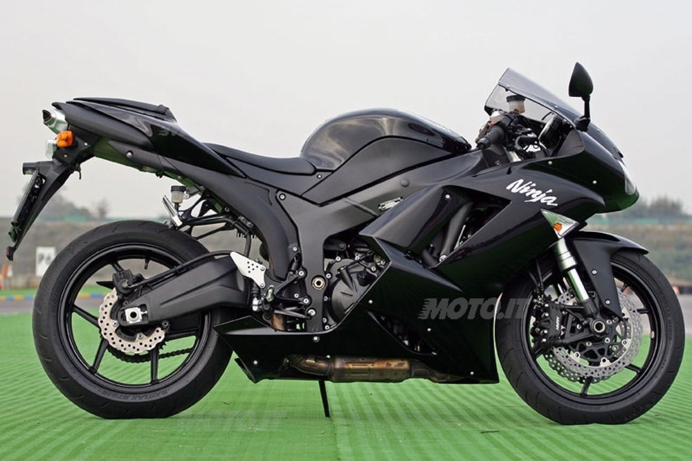 KAWASAKI Ninja ZX6-R