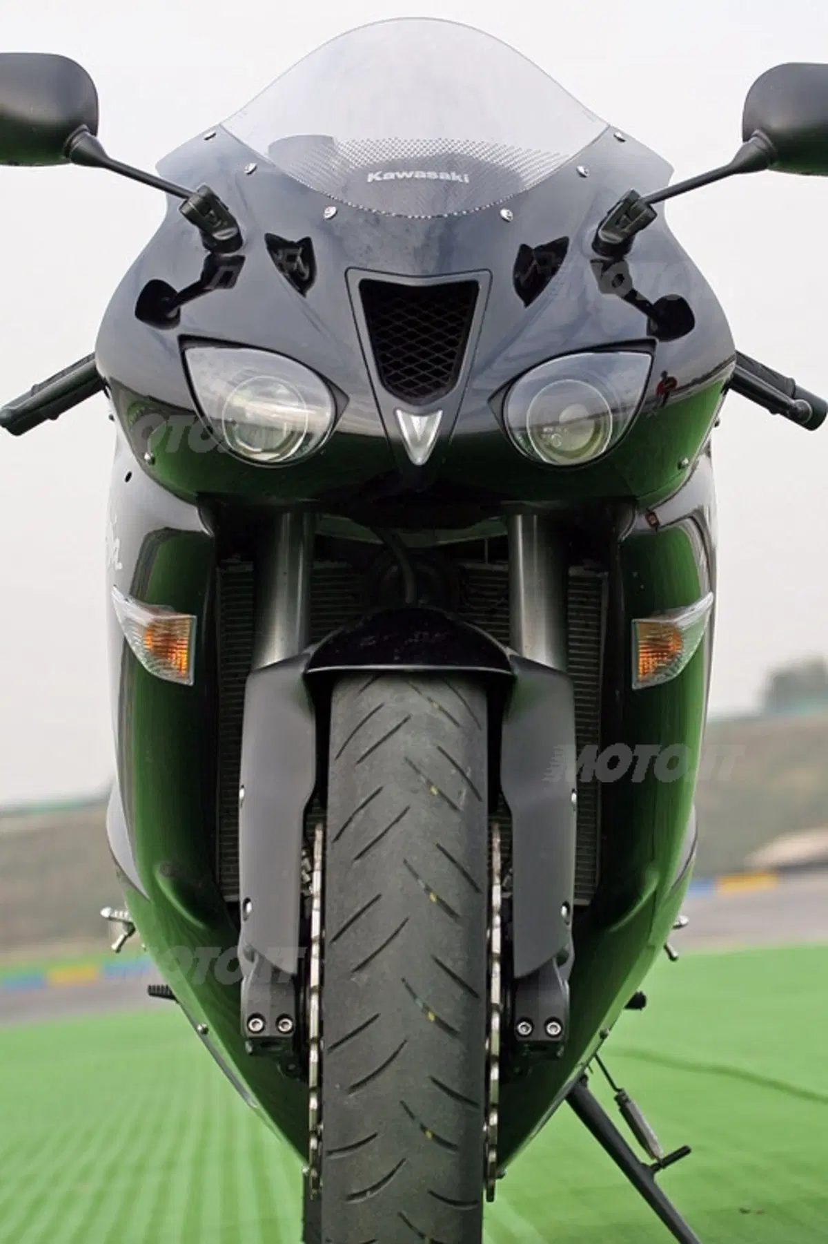 KAWASAKI Ninja ZX6-R (4)