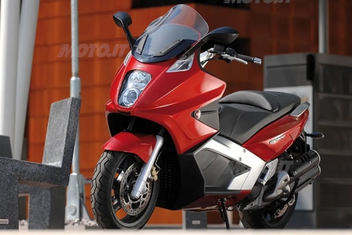 GILERA GP 800