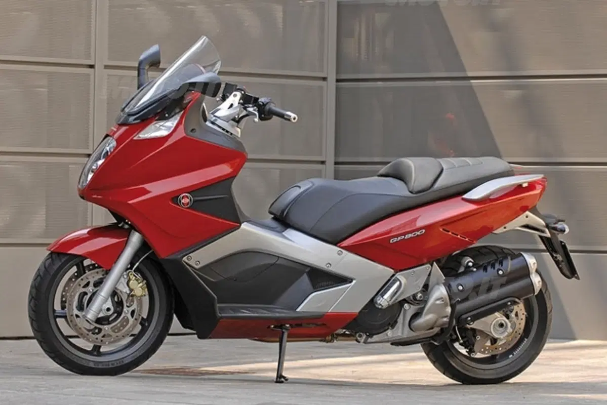 GILERA GP 800 (2)