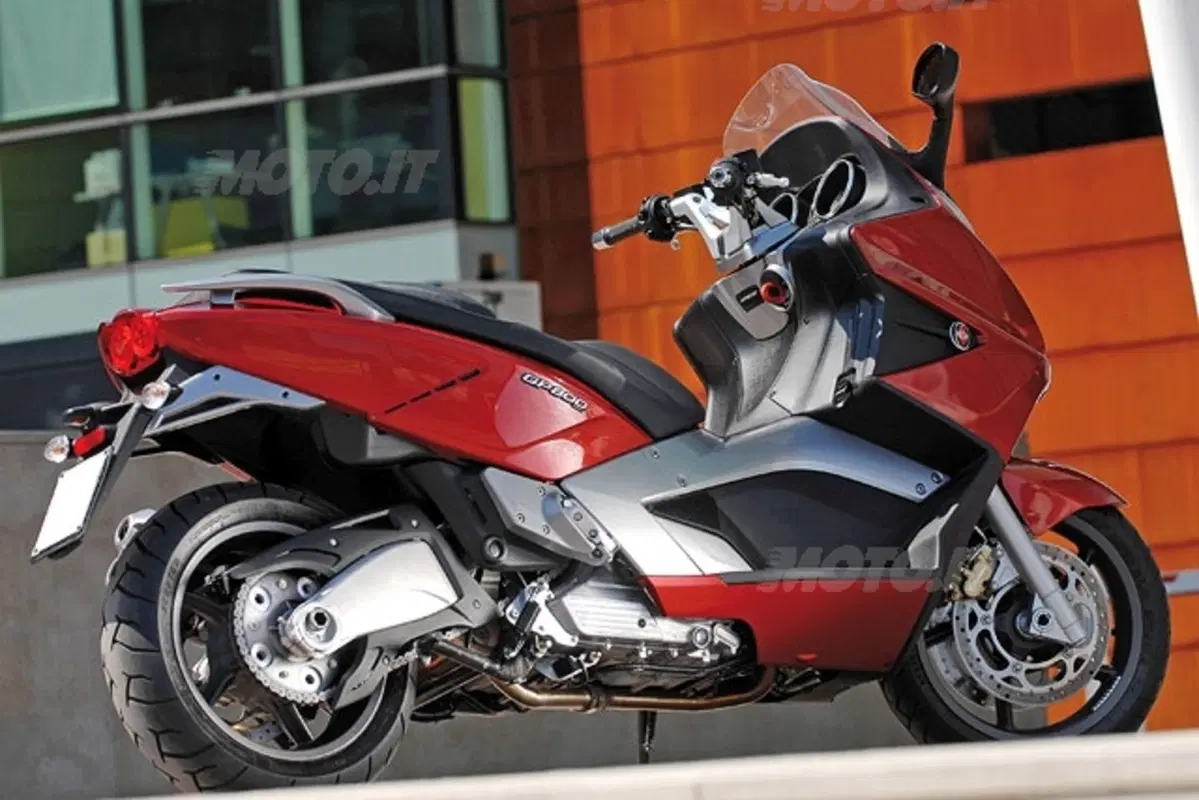 GILERA GP 800 (3)