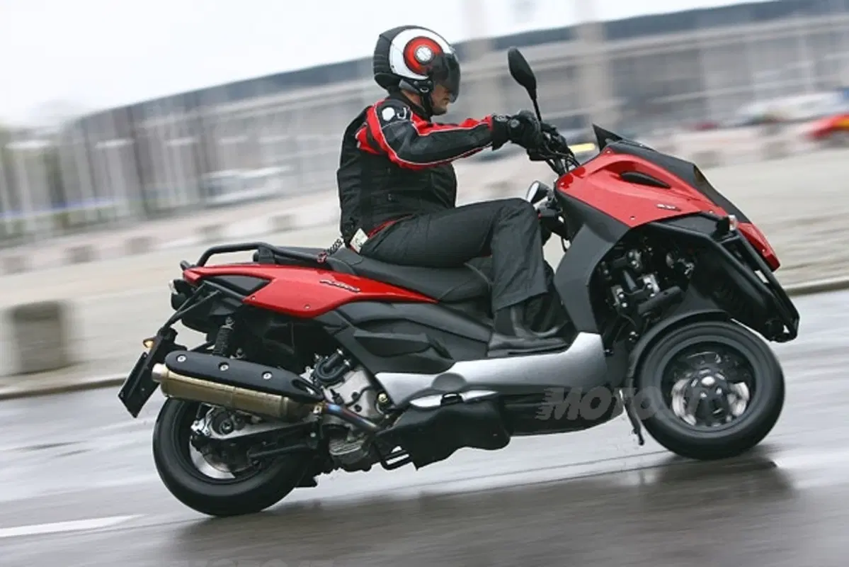 GILERA Fuoco 500ie (17)