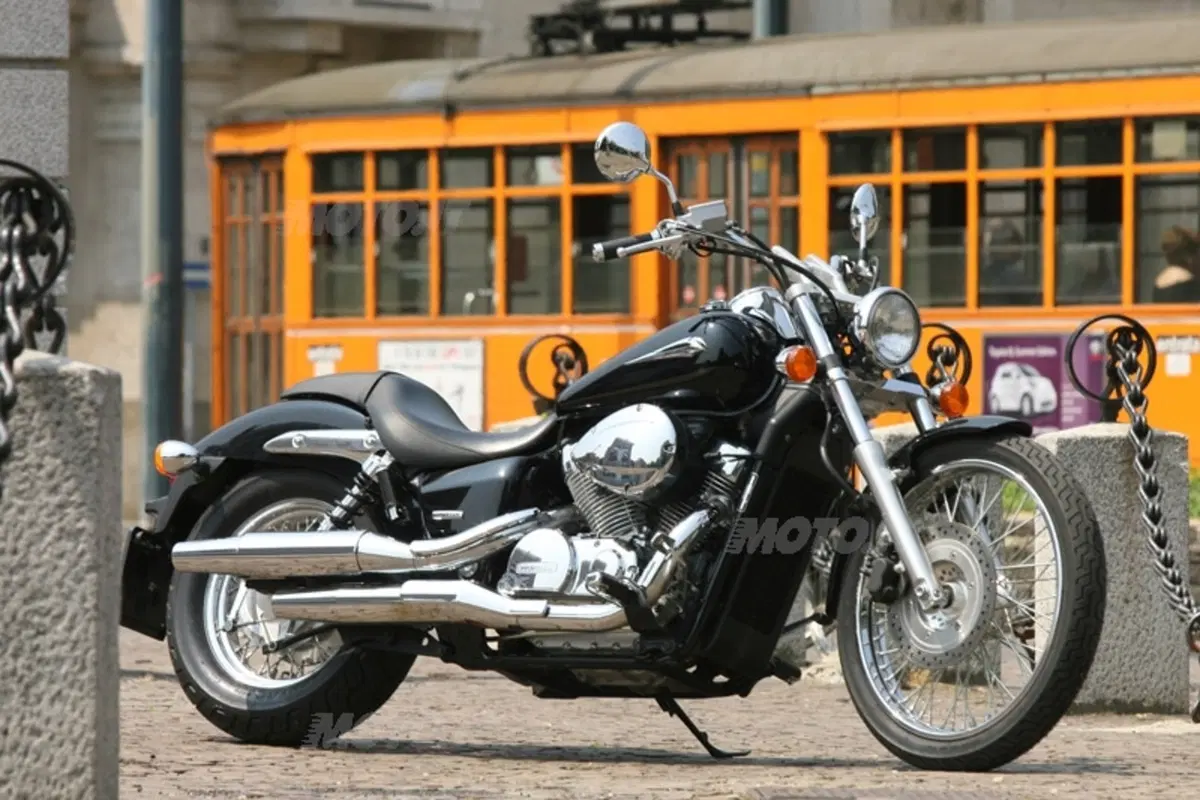 HONDA VT 750 Shadow Spirit (2)
