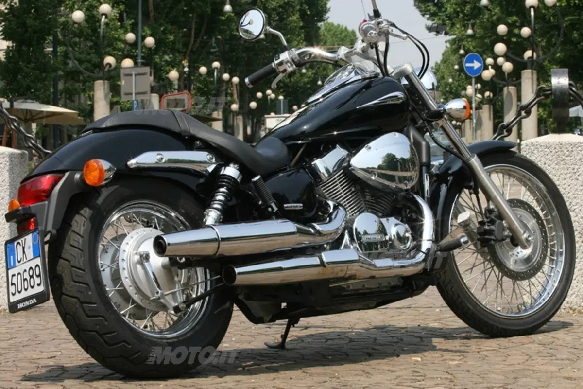 HONDA VT 750 Shadow Spirit (3)