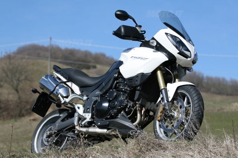 TRIUMPH TIGER 1050