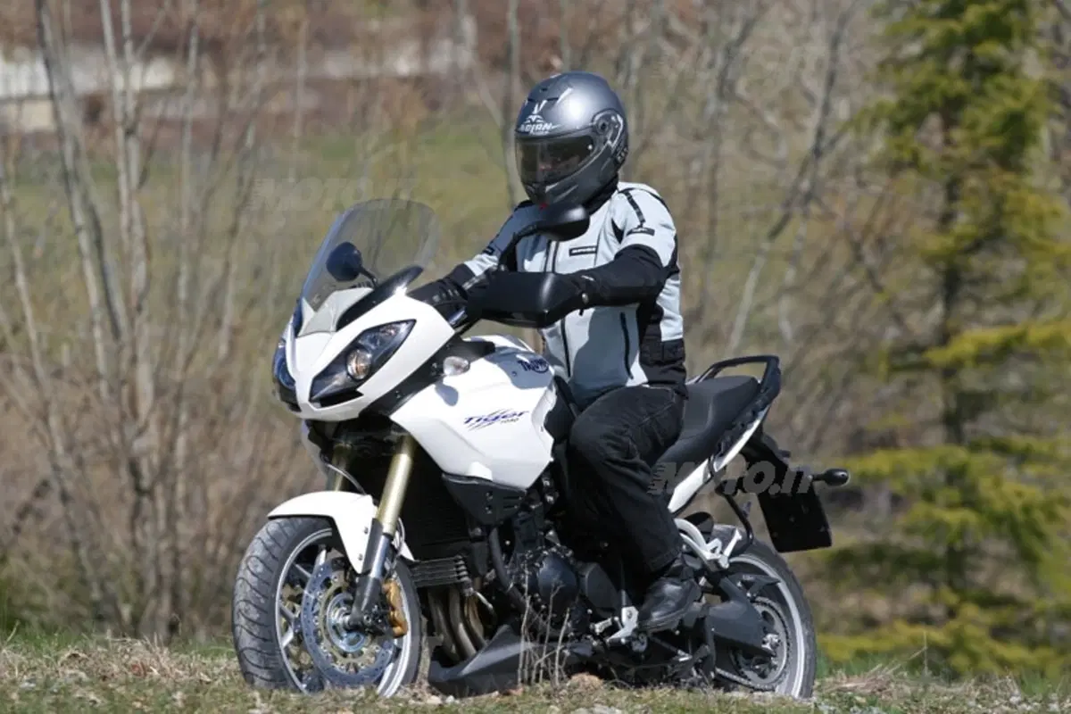 TRIUMPH TIGER 1050 (10)