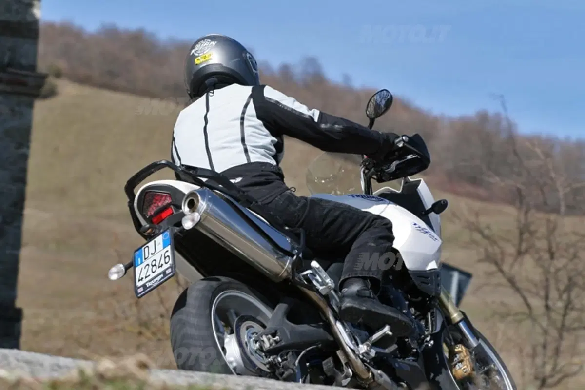 TRIUMPH TIGER 1050 (11)