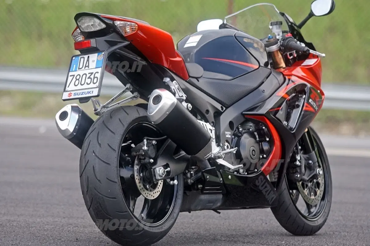 SUZUKI GSX-R 1000 (3)