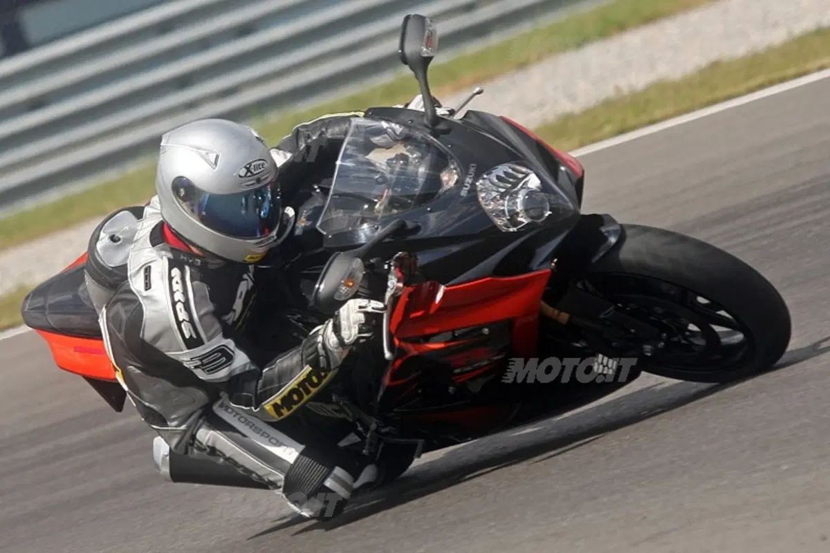 SUZUKI GSX-R 1000 (10)