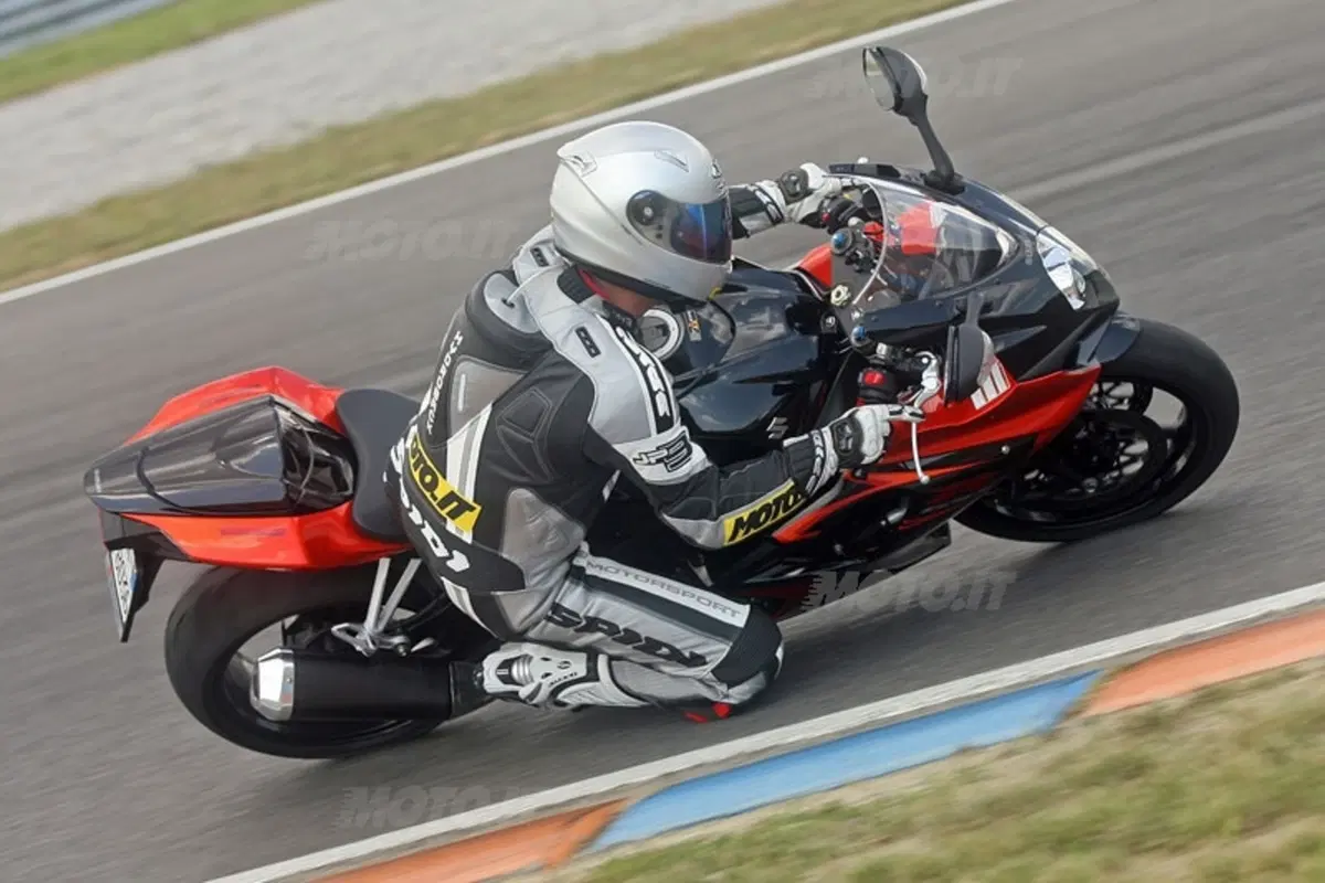 SUZUKI GSX-R 1000 (12)