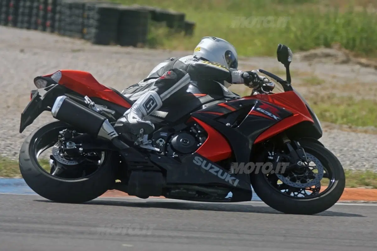 SUZUKI GSX-R 1000 (13)